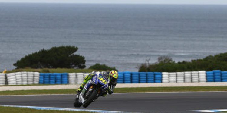 Valentino Rossi gana en Phillip Island en una carrera de 'descartes'