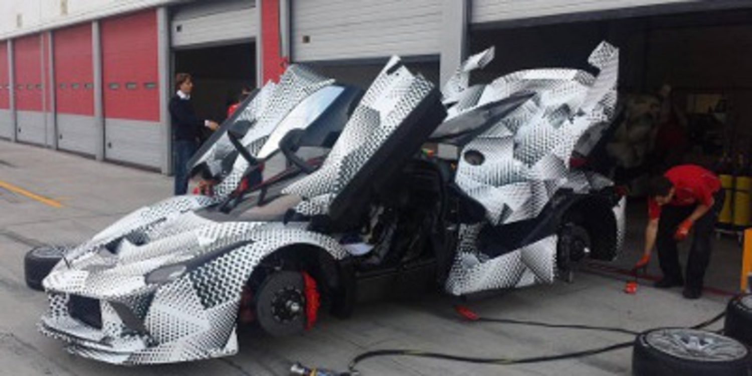 Claras imágenes del Ferrari LaFerrari XX en pruebas