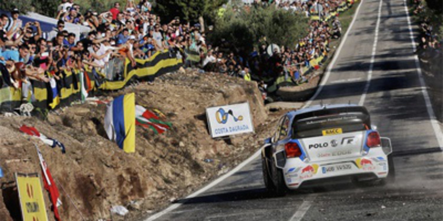 Latvala ataca en el asfalto del Rally RACC pero Ogier manda