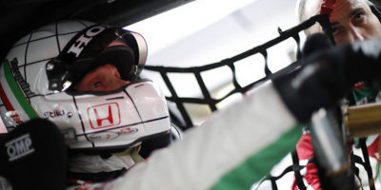 Gabriele Tarquini pone su rúbrica en el FP1 de Macao
