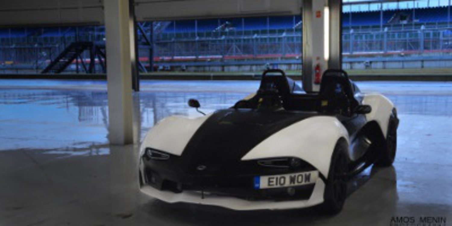 Probamos el nuevo Zenos E10 en Silverstone