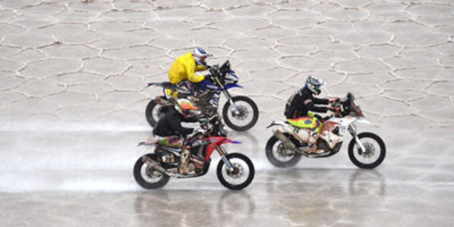 Dakar 2015: El Salar de Uyuni se cobra víctimas españolas