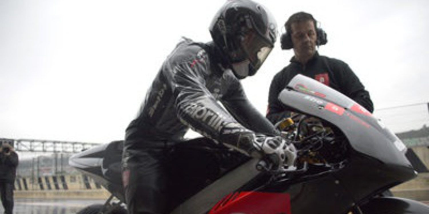 Marco Melandri: "Me estimula desarrollar la moto"