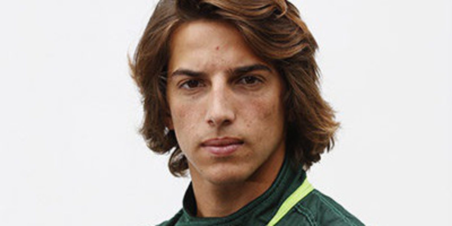 Roberto Merhi firma con MB Partners