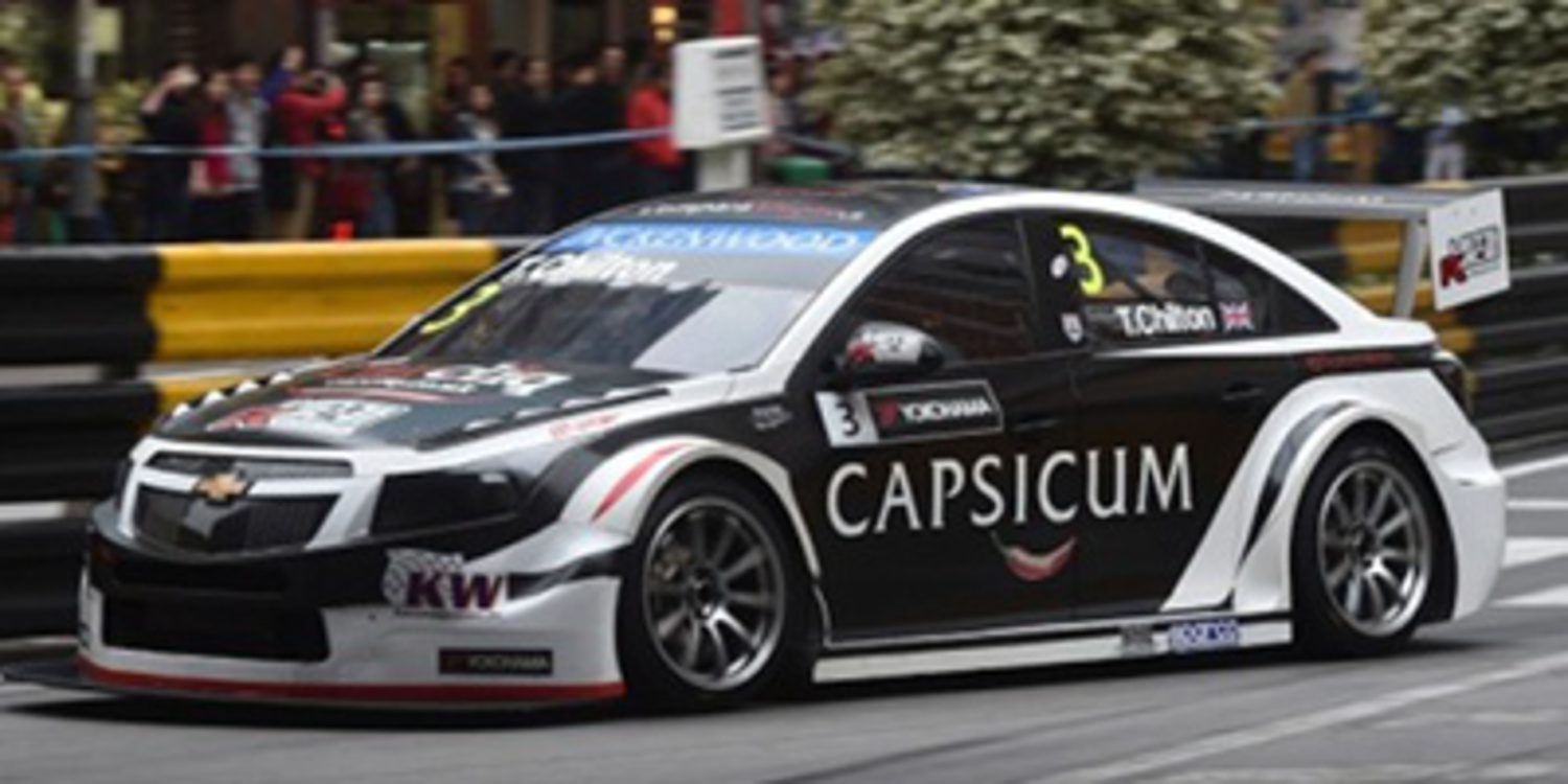 Tom Chilton seguirá con ROAL en el WTCC