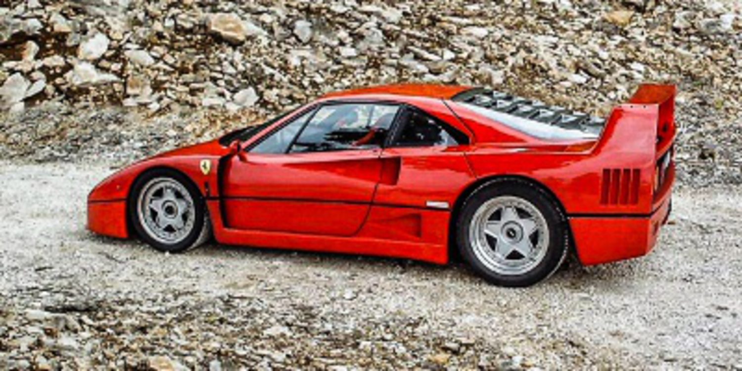 Restauración artesanal de un Ferrari F40 en España