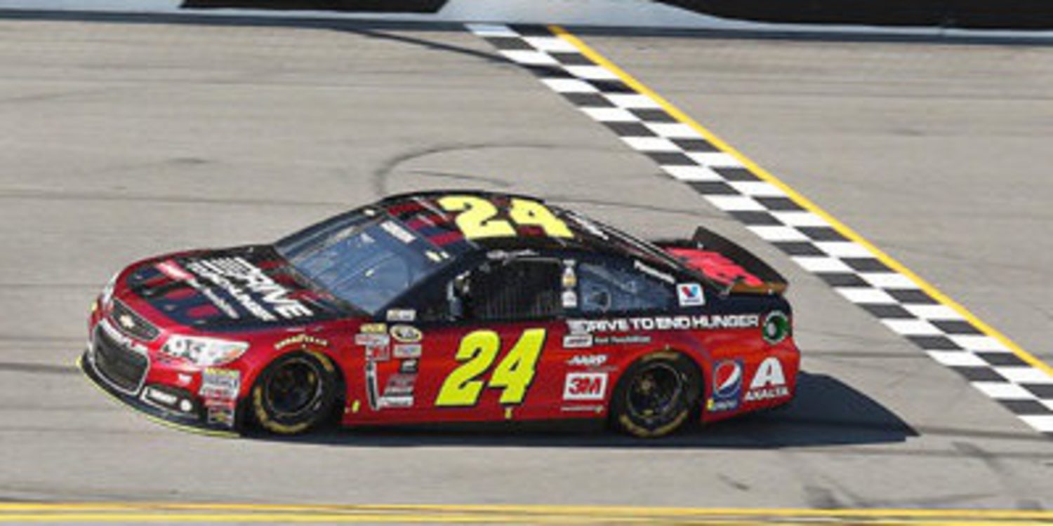 Jeff Gordon logra la pole en su última Daytona 500