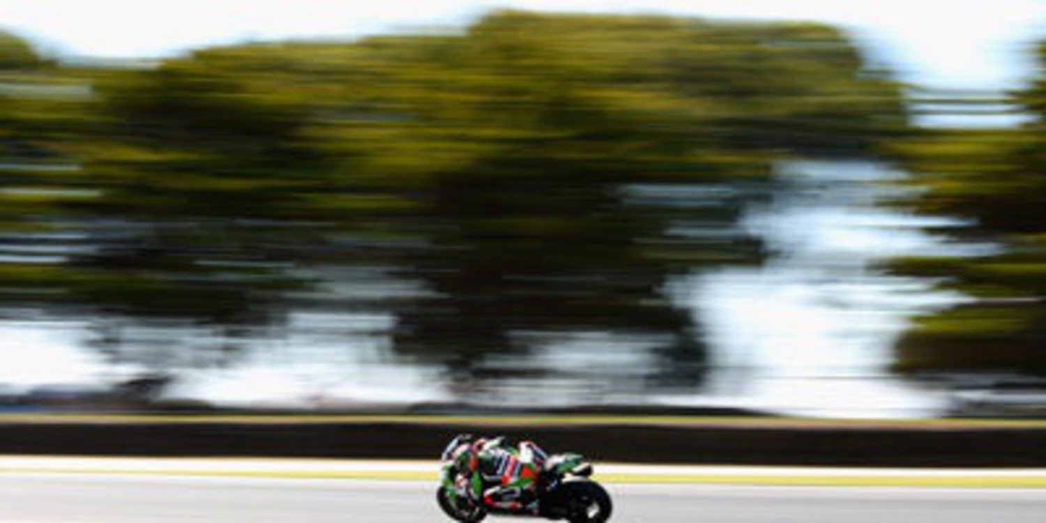 Tom Sykes manda en el warm up de Phillip Island