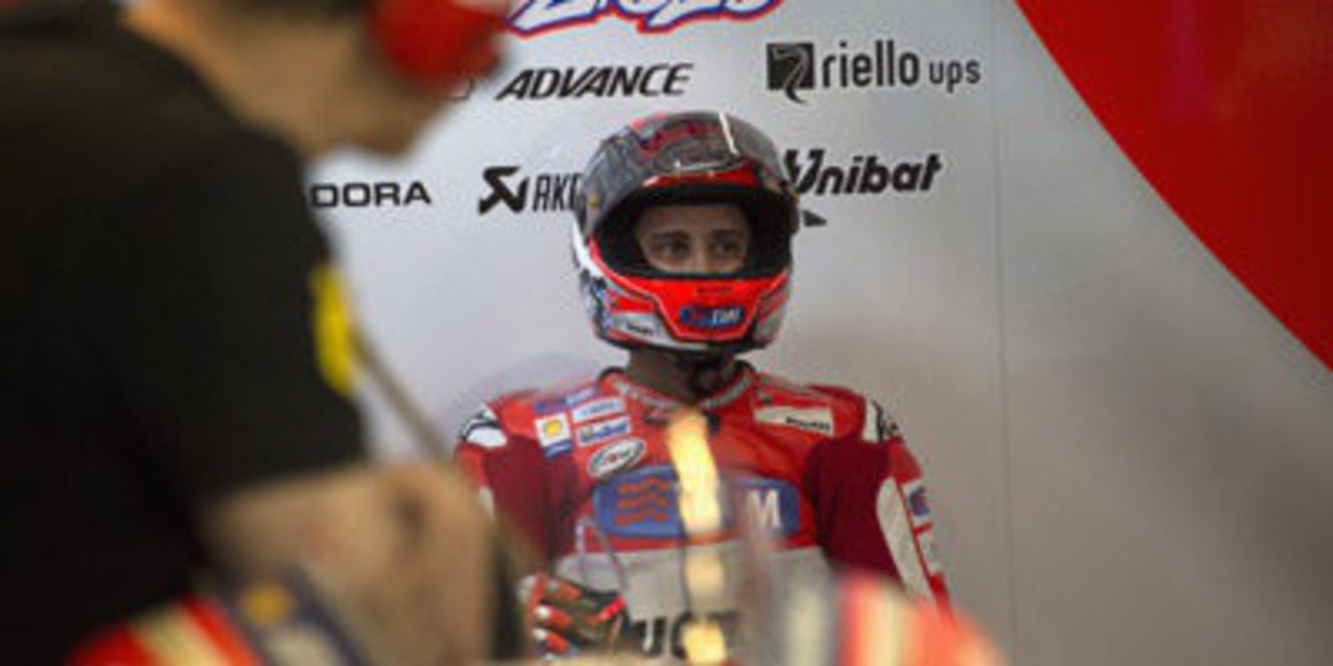 Andrea Dovizioso toma el mando en Losail