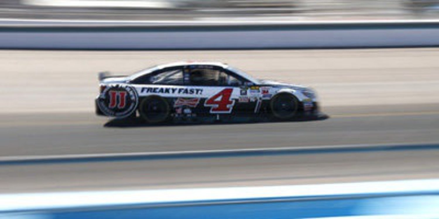 Kevin Harvick gana en Phoenix y se clasifica para el Chase