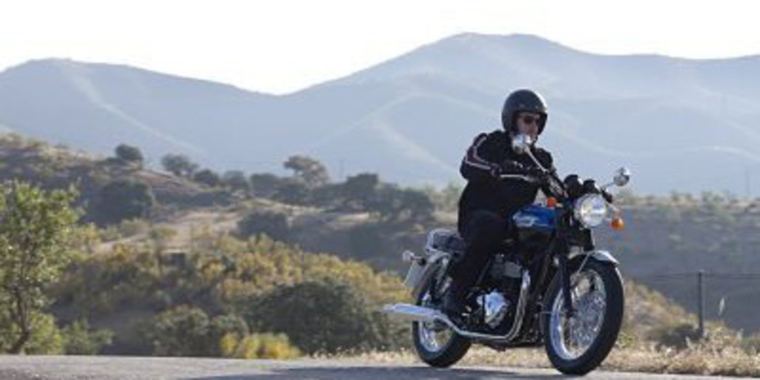 Cazan la Triumph Bonneville 2016