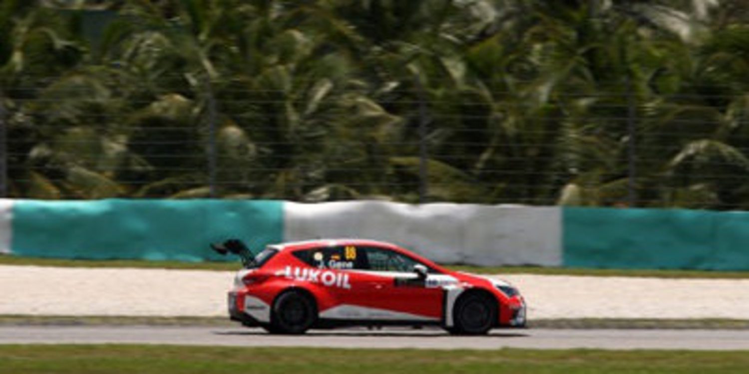 Los SEAT siguen dominando en el segundo libre de las TCR
