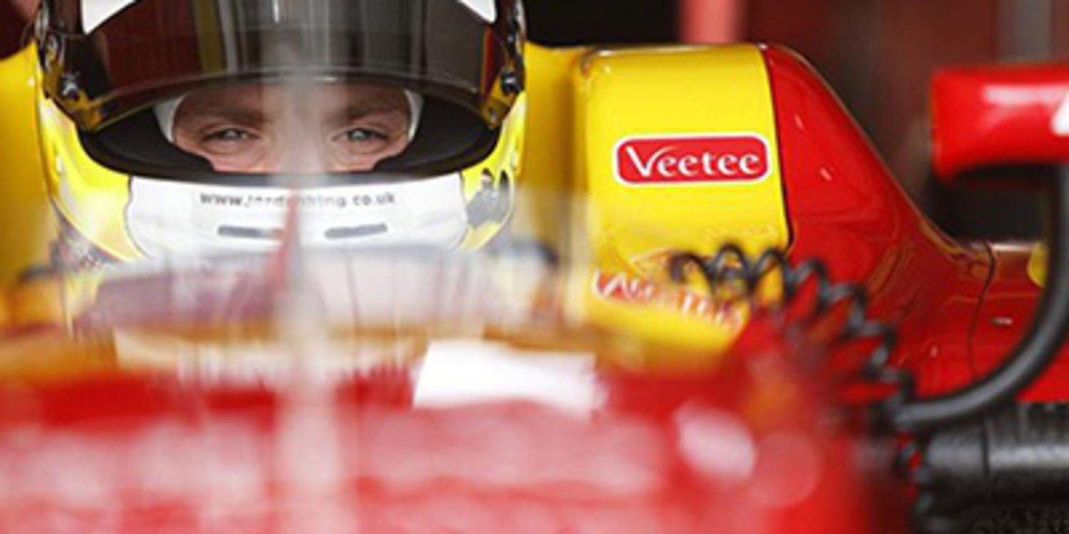 Jordan King obtiene el mejor tiempo en Bahrein