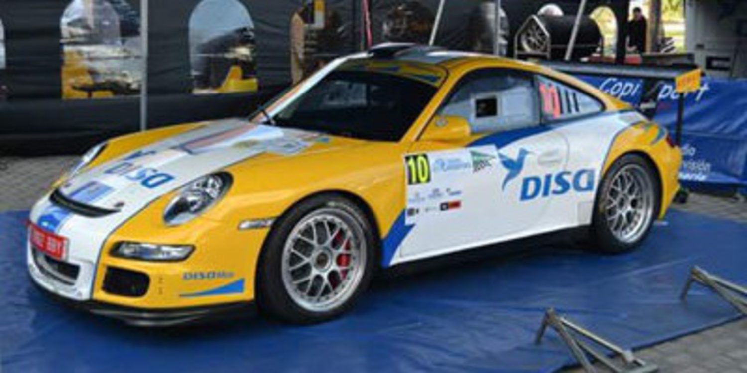 Enrique Cruz duerme como líder Nacional en el Rally Islas Canarias