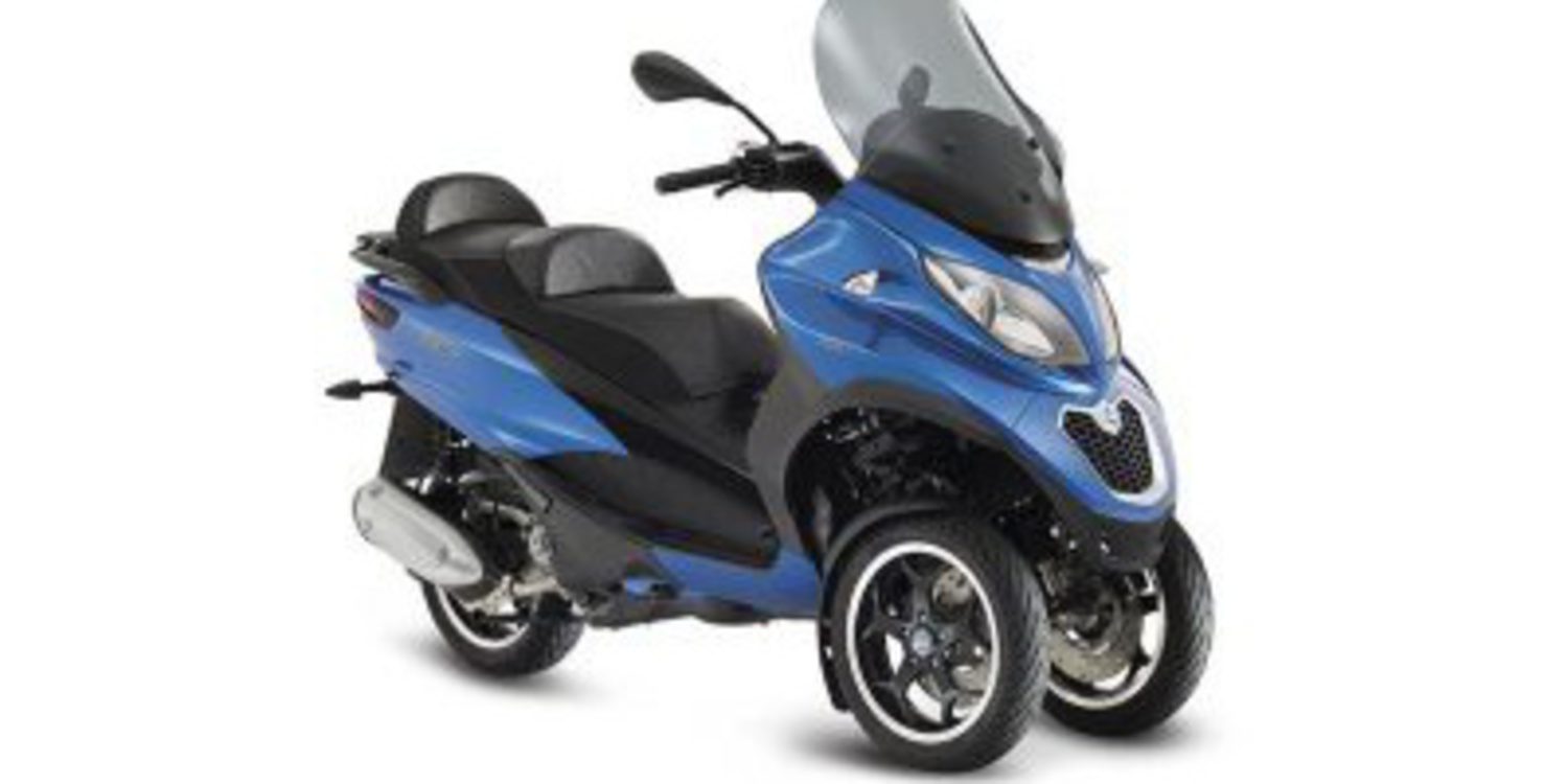 Jornadas de prueba gama Piaggio MP3 en la CSM