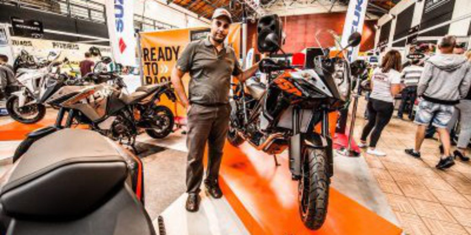 Entrevista a Oliver Santana, responsable de ventas de KTM Las Palmas