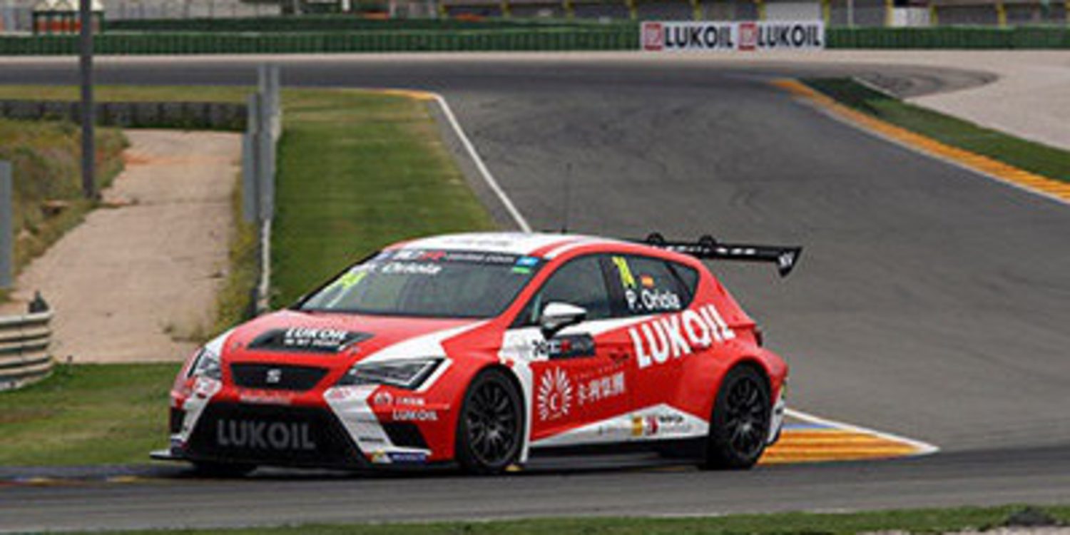 Pepe Oriola se lleva la pole en Valencia