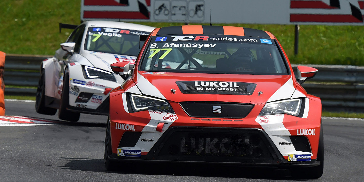 Sergey Afanasiev disfruta en las TCR International Series