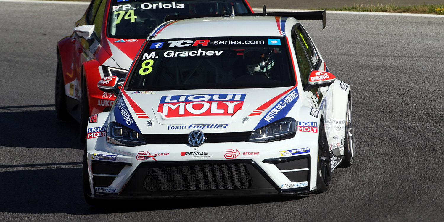 Grachev lleva al Golf en la primera posición en los segundos libres