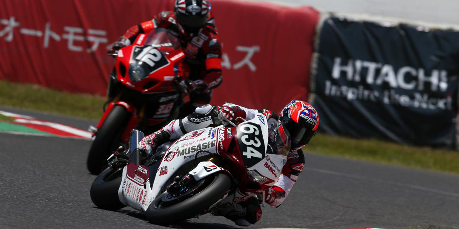 HRC se disculpa con Casey Stoner por su caída