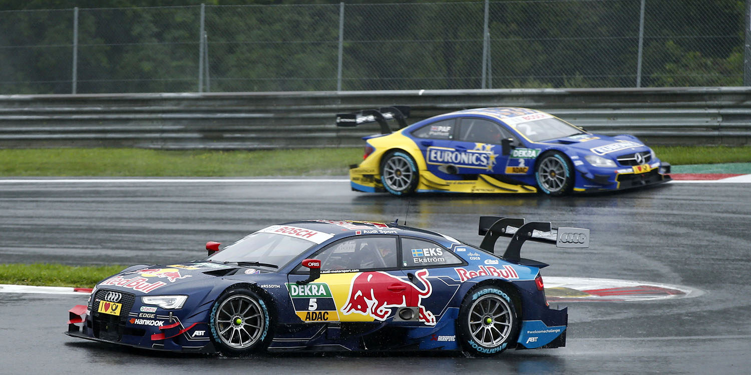 Ekström gana la segunda carrera bajo la lluvia en Austria