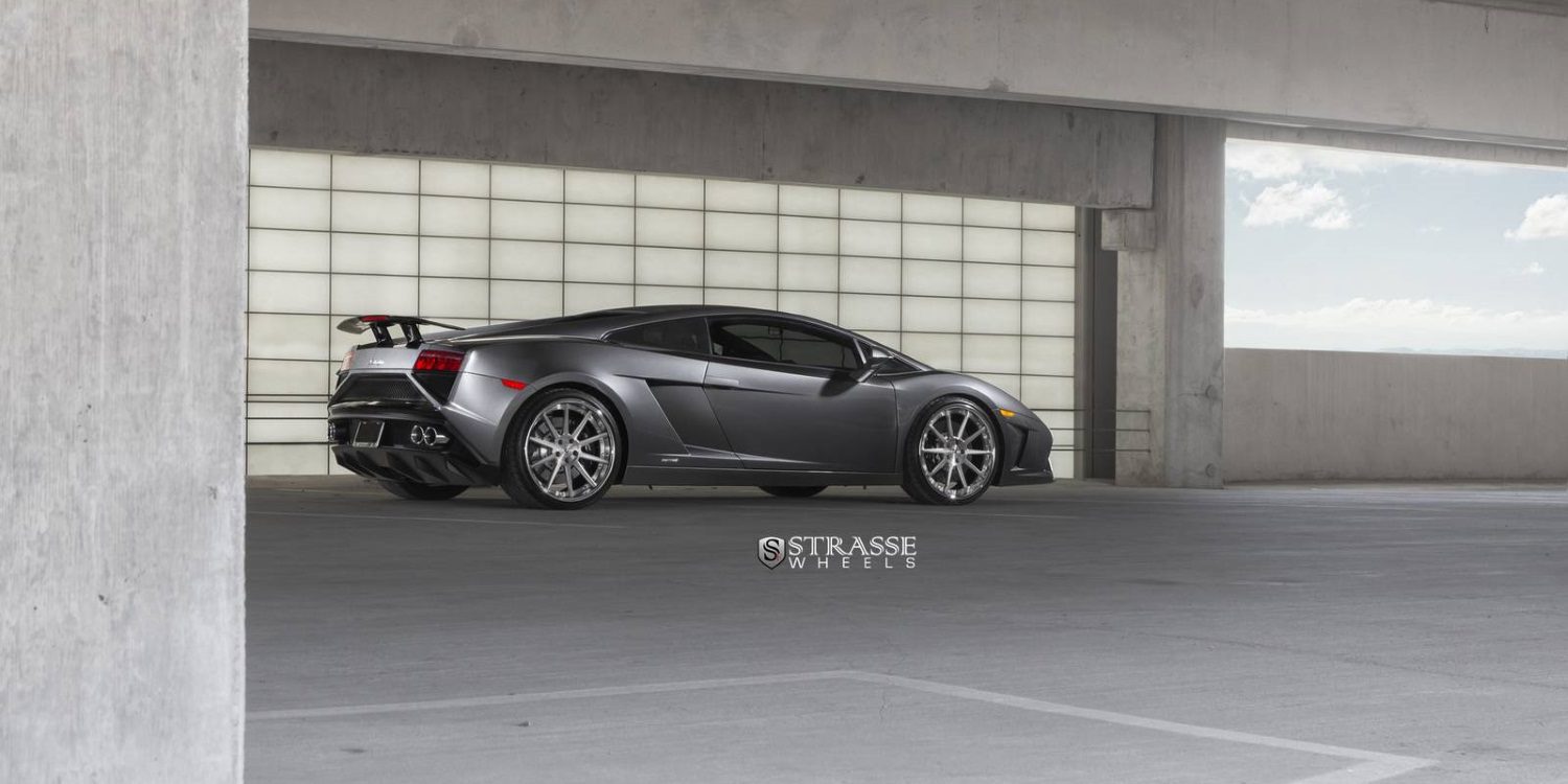 Lamborghini Gallardo LP560-4 en un raro gris metalizado