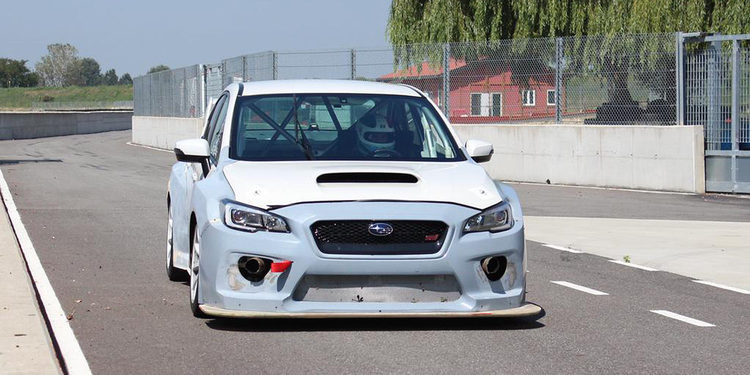 El Subaru para las TCR completa su primer test