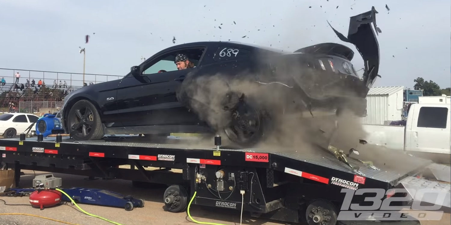 Le explota un neumático a casi 250 Km/h en un banco de pruebas