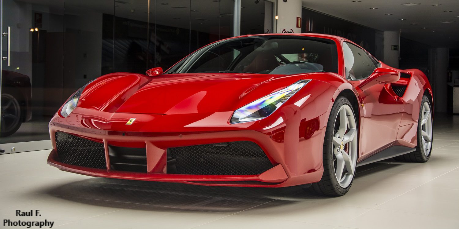 Hot lap de Gordon Ramsay con un Ferrari 488 GTB en Fiorano