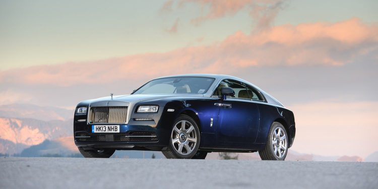 El barbero que va a trabajar a diario en su Rolls Royce Ghost