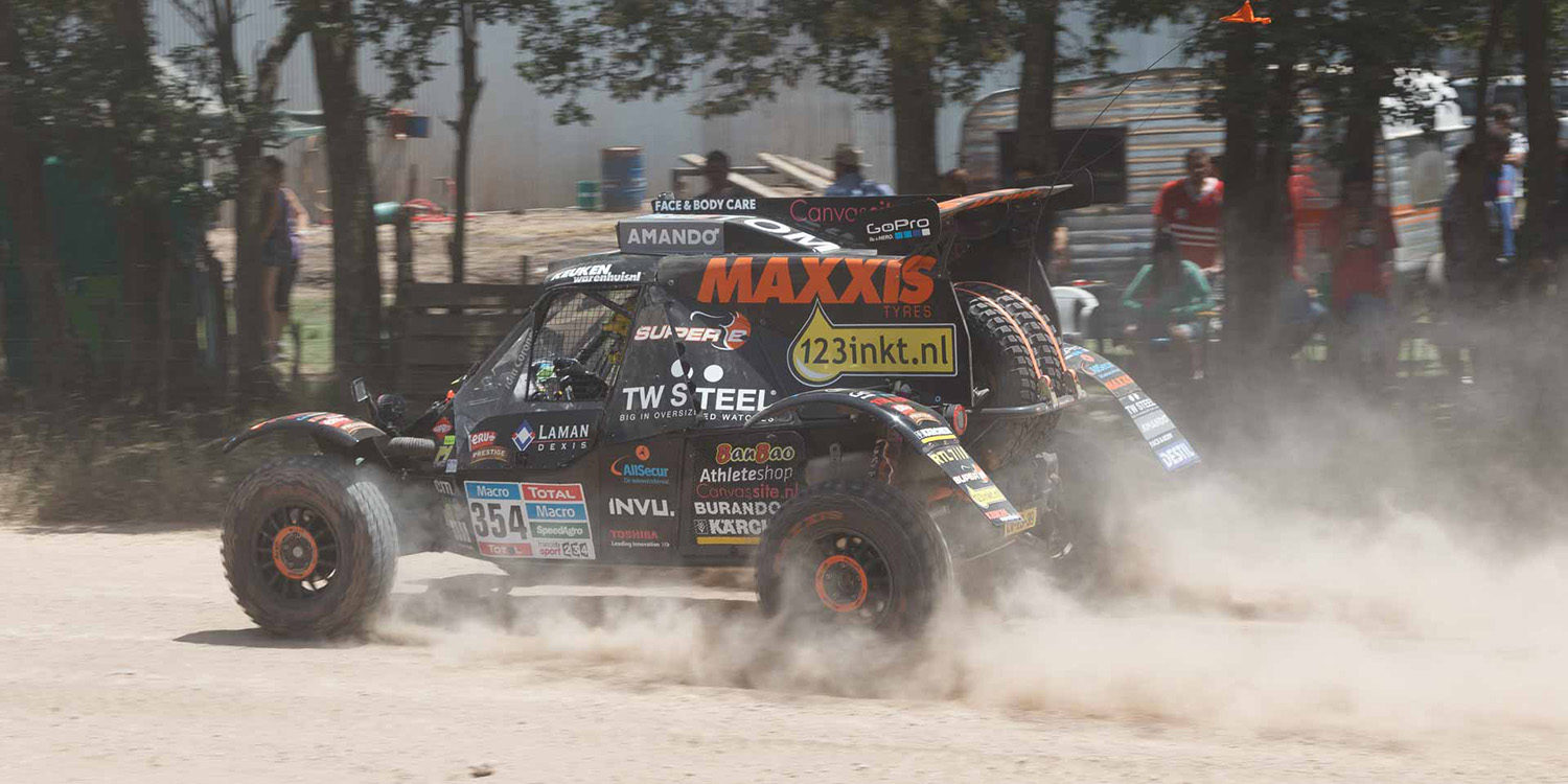 Tom Coronel obligado a abandonar el Dakar