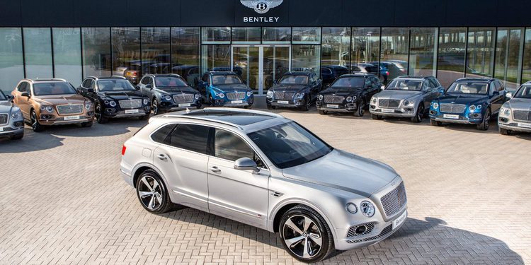 Bentley hace entrega de los primeros Bentayga en un exclusivo evento