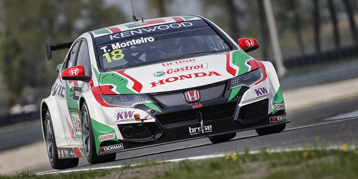 Tiago Monteiro gana una emocionante carrera inicial en Slovakia Ring
