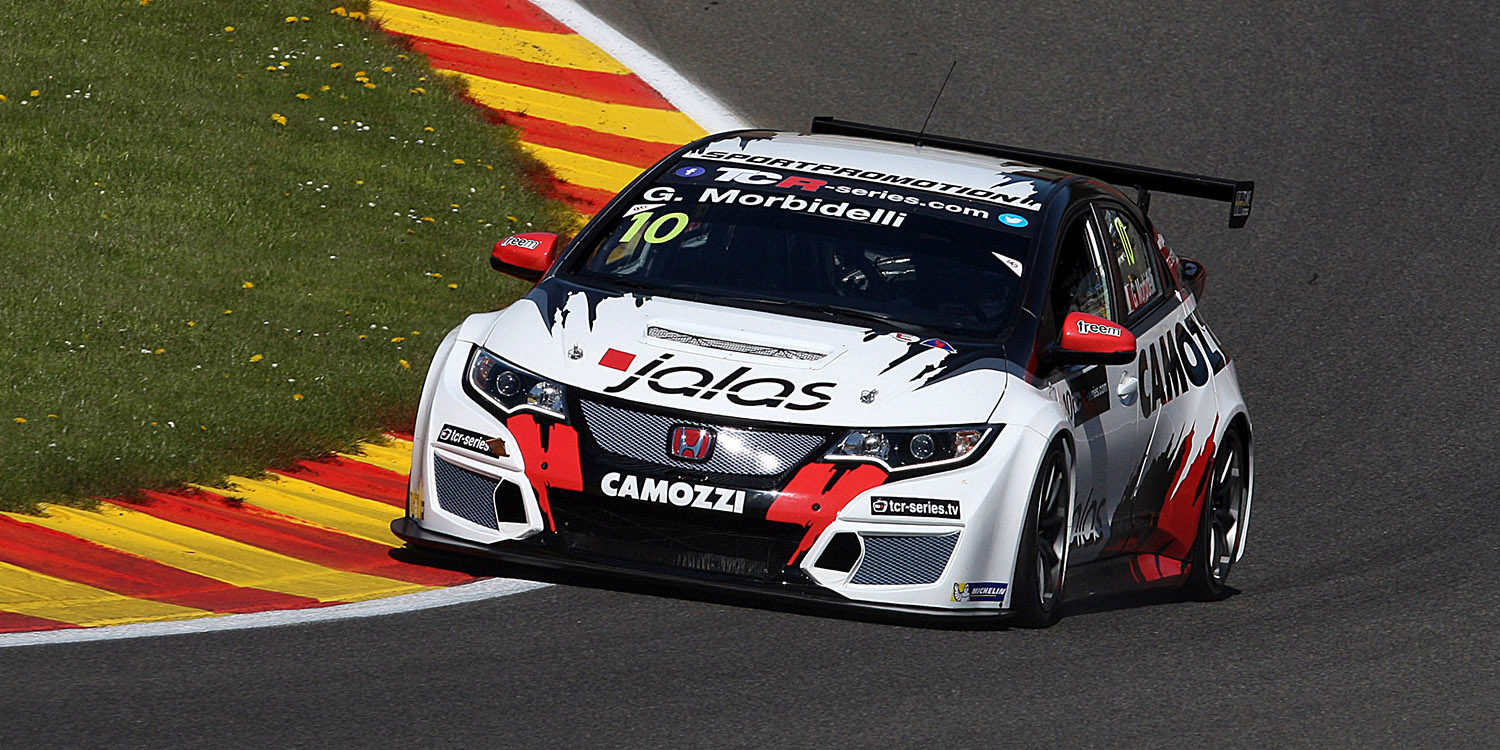 Gianni Morbidelli es el más rápido en los segundos libres