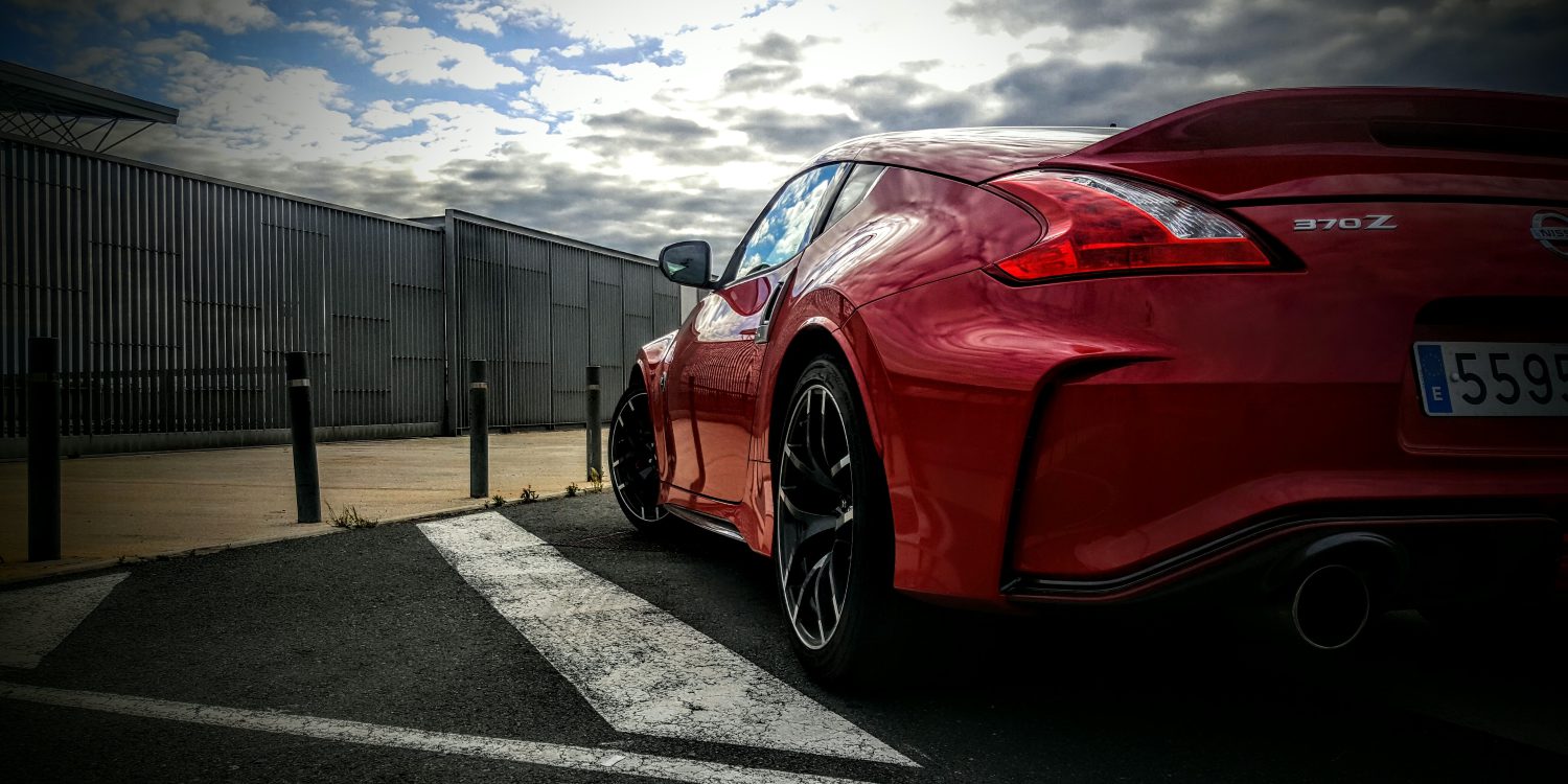 Conducimos el último deportivo puro, el Nissan 370Z Nismo 2016