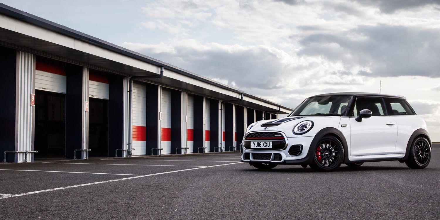 MINI John Cooper Works Challenge, para la calle y los circuitos