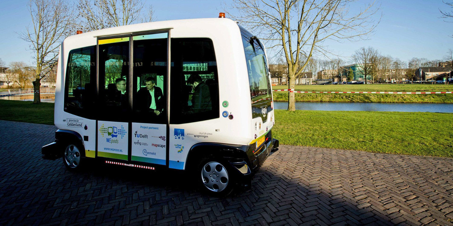 EZ10, el transporte público ecólogico y autónomo