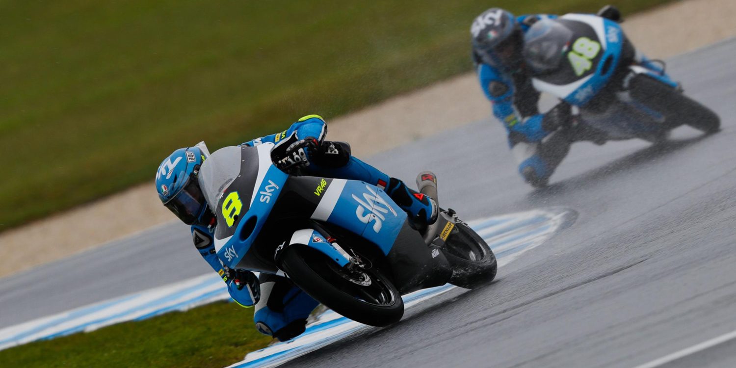 Bulega brilla bajo la lluvia en Phillip Island