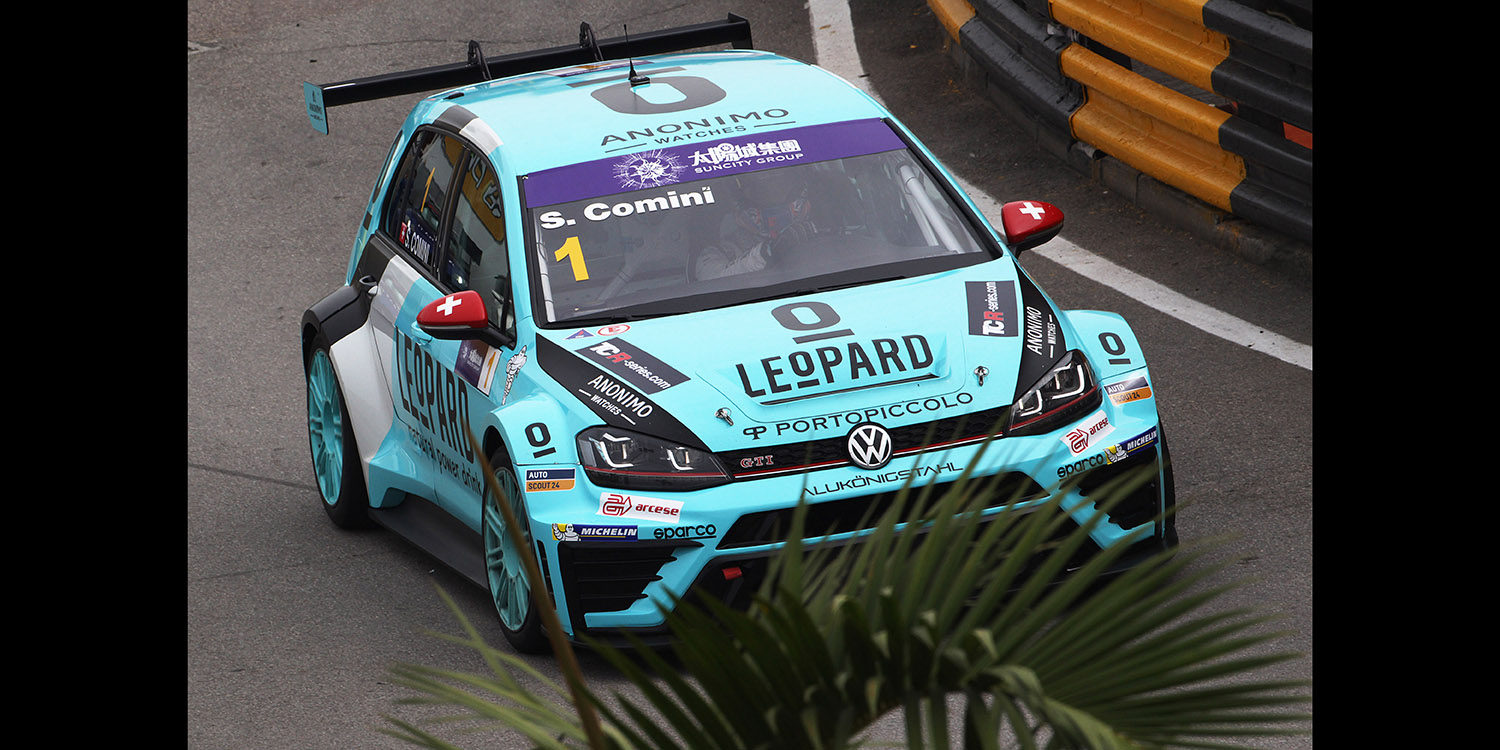 Stefano Comini gana una carrera caótica en Macao