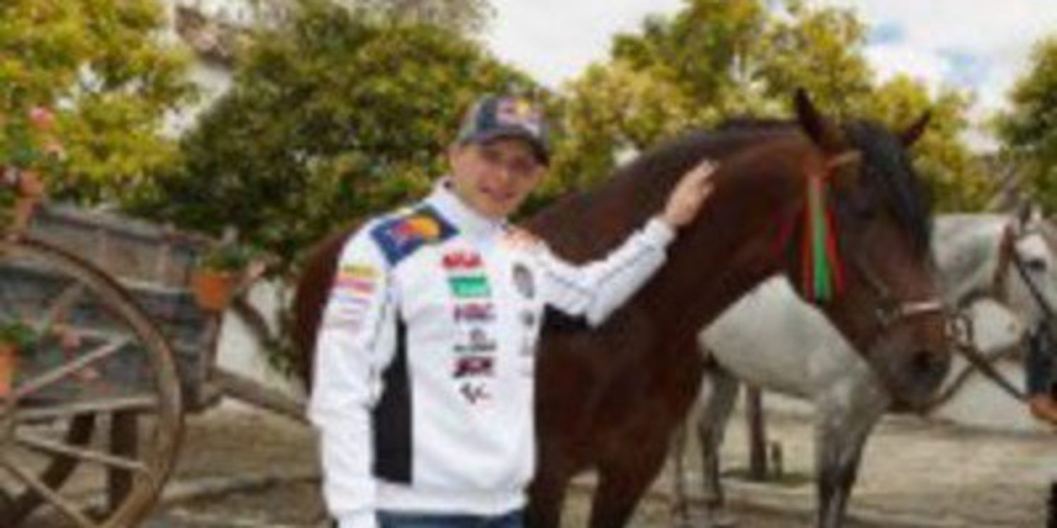La lluvia deja los mejores tiempos a Iván Silva y Stefan Bradl
