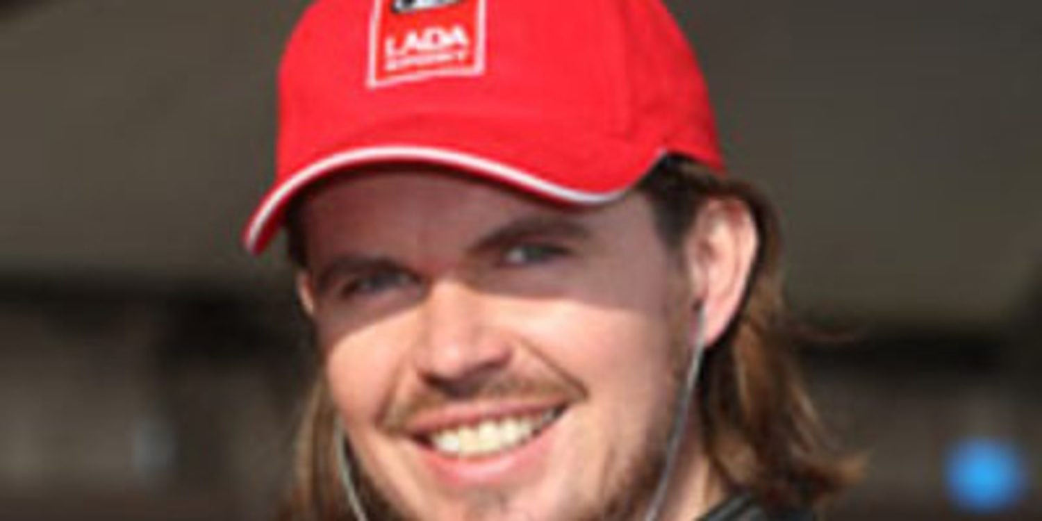 James Thompson prueba el Lada en Magny Cours