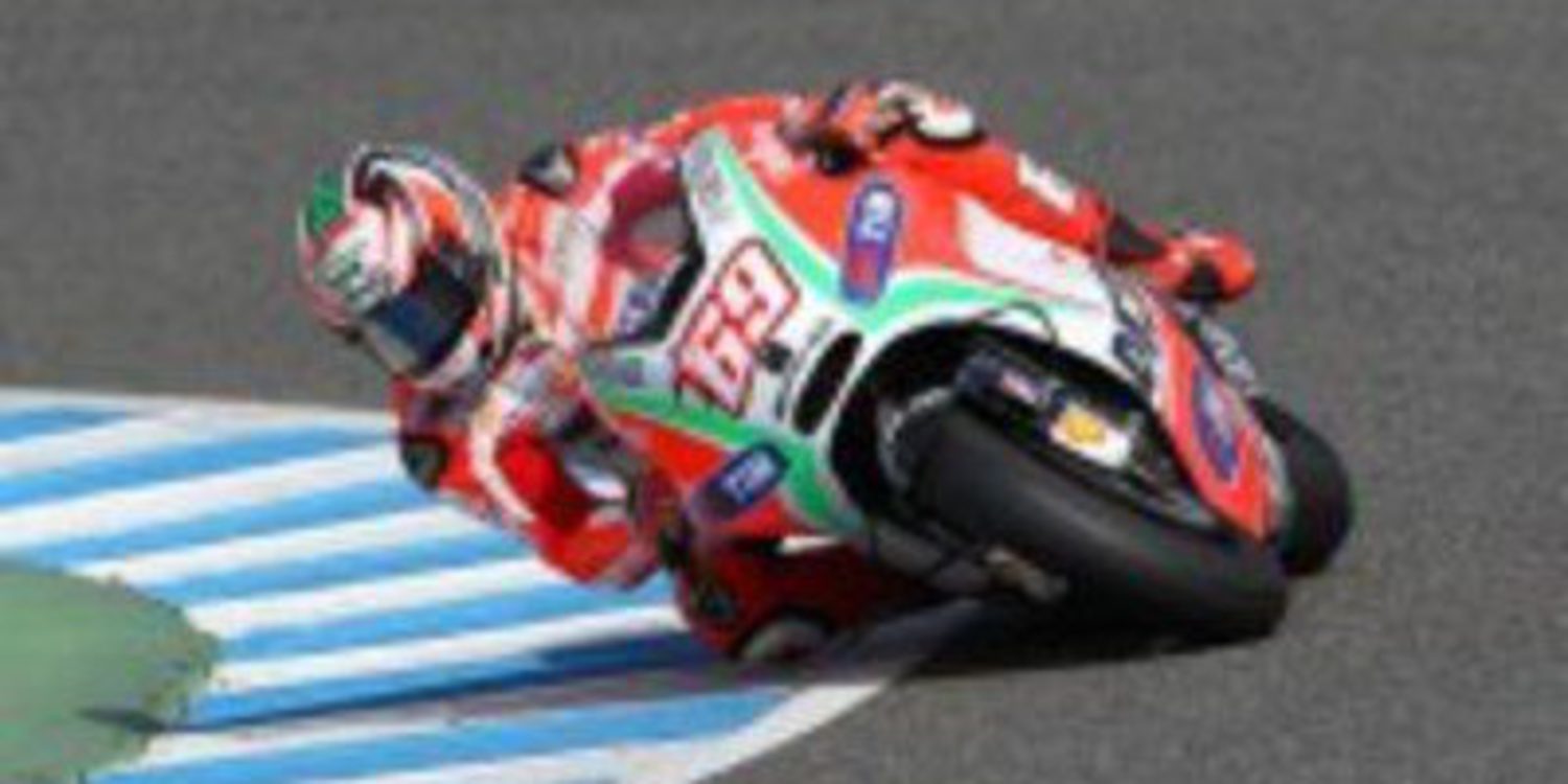 Ben Spies y las Ducati en cabeza en los primeros libres de MotoGP