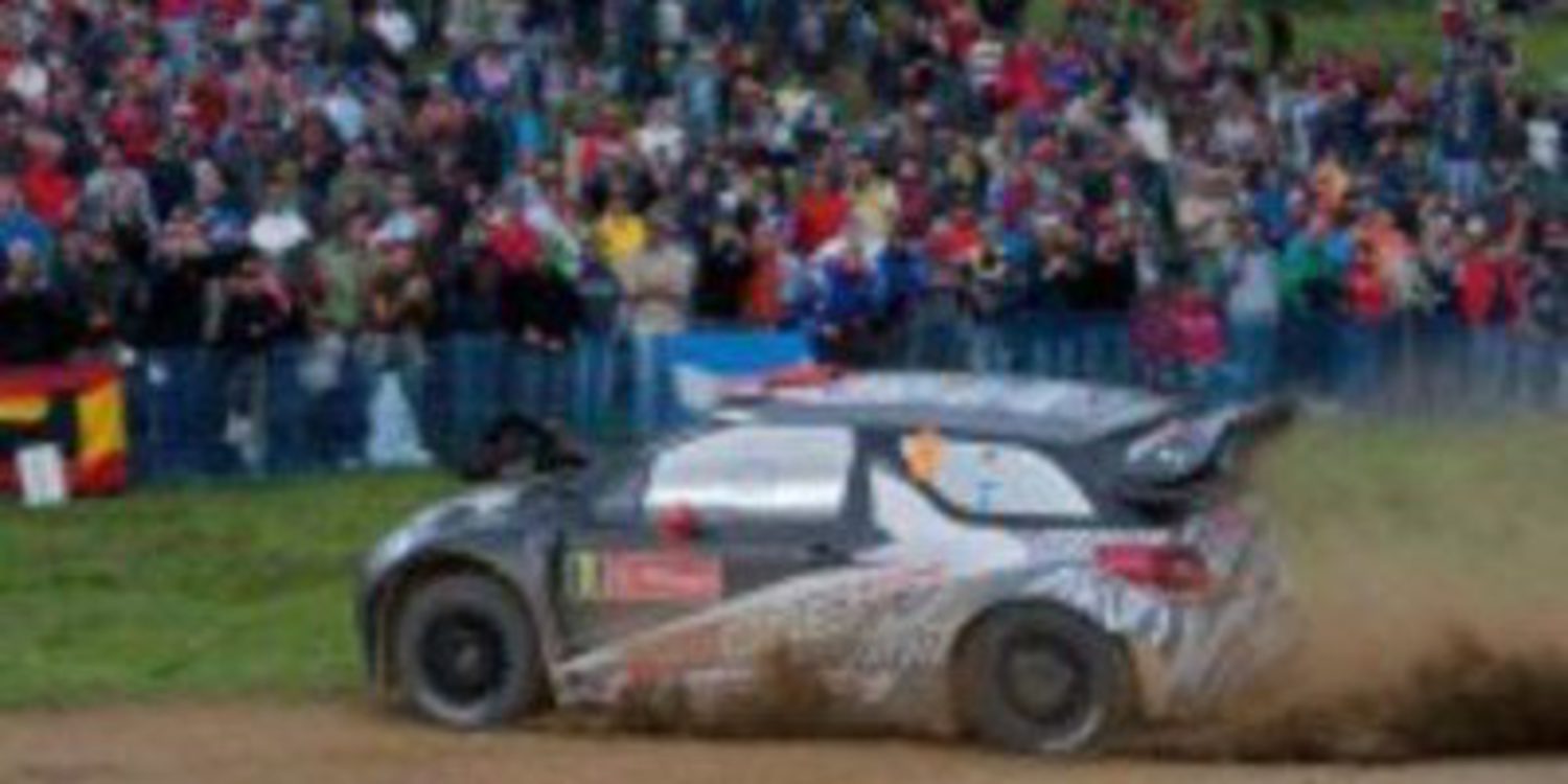 Kimi Raikkonen quiere participar en el Rallie de Finlandia 2012