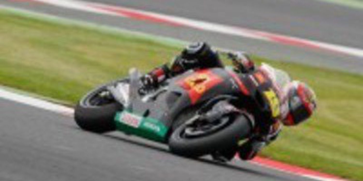 La lluvia da su primera pole en MotoGP a Álvaro Bautista