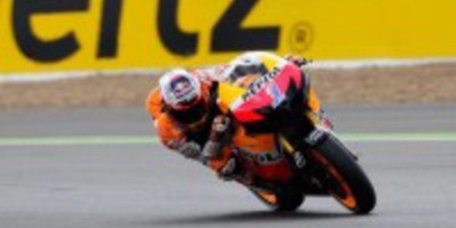 Casey Stoner, Dani Pedrosa y Marc Márquez a por la victoria en Assen
