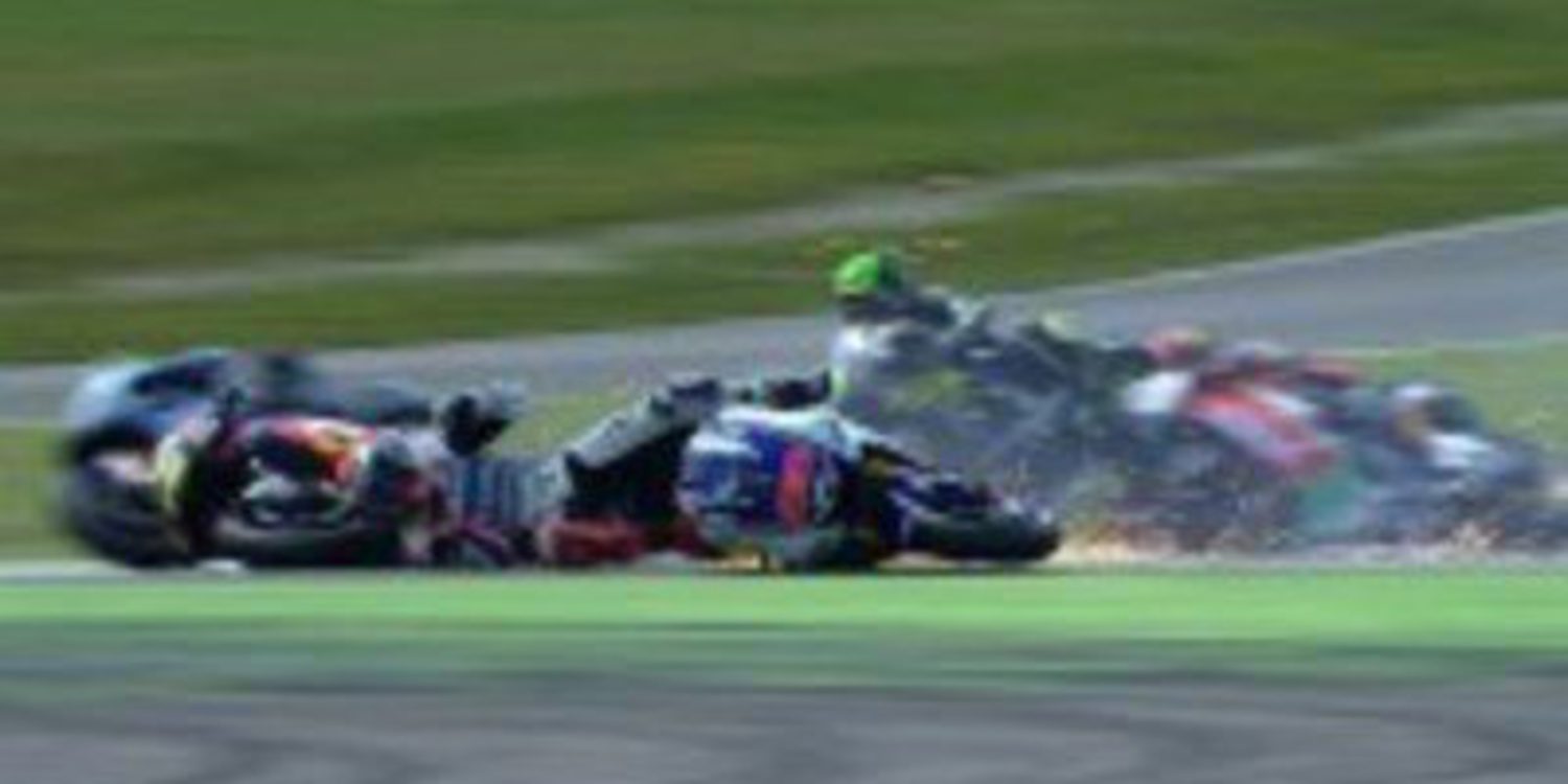 Casey Stoner se escapa de Dani Pedrosa para ganar en Assen