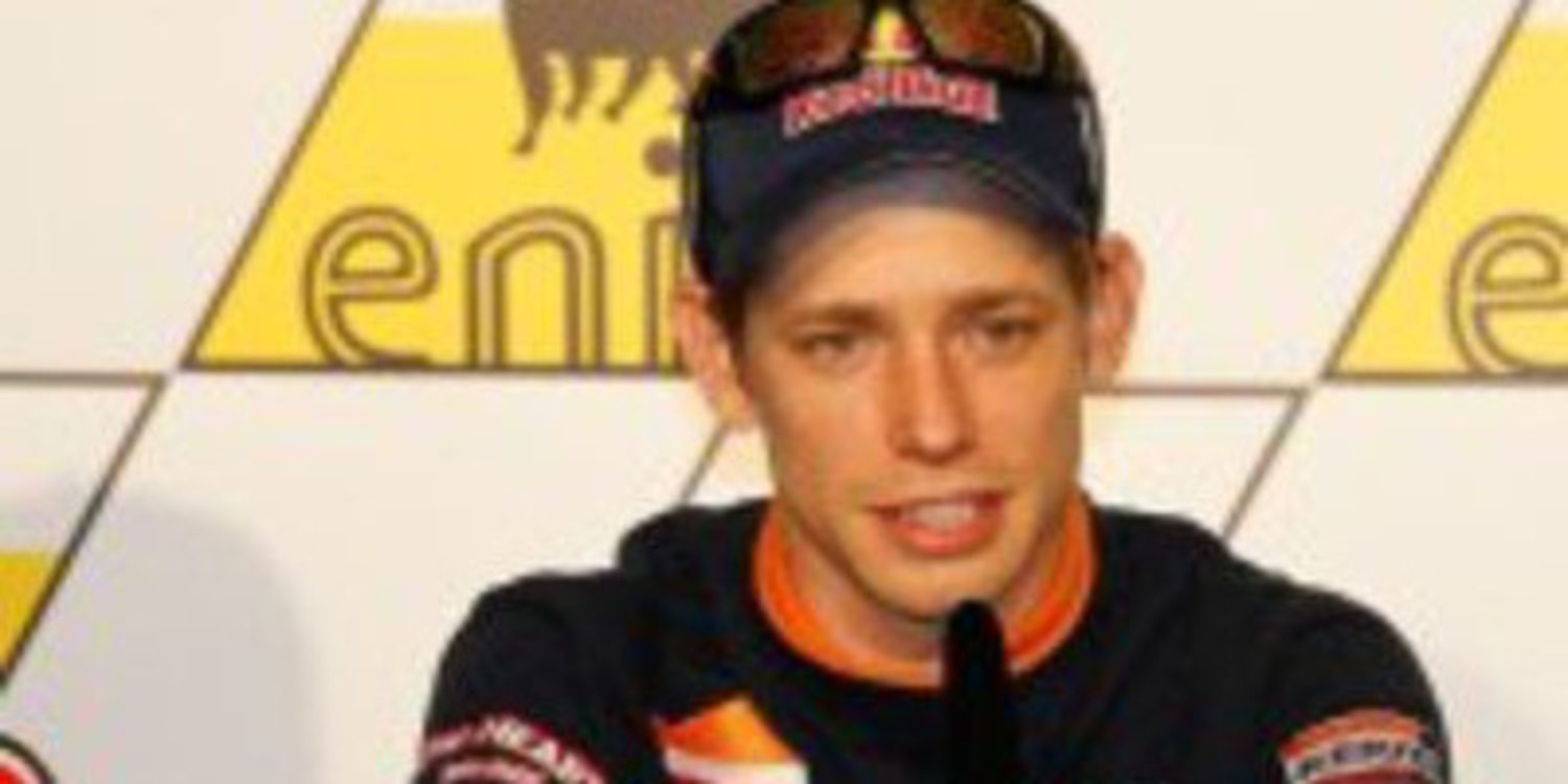 Casey Stoner es el poleman en Sachsenring tras múltiples cambios de lider