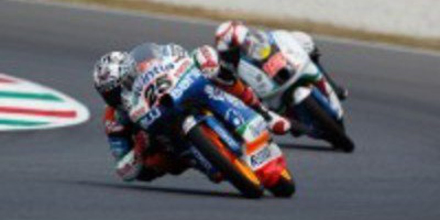 Maverick Viñales no se baja del primer puesto en los FP3 de Italia