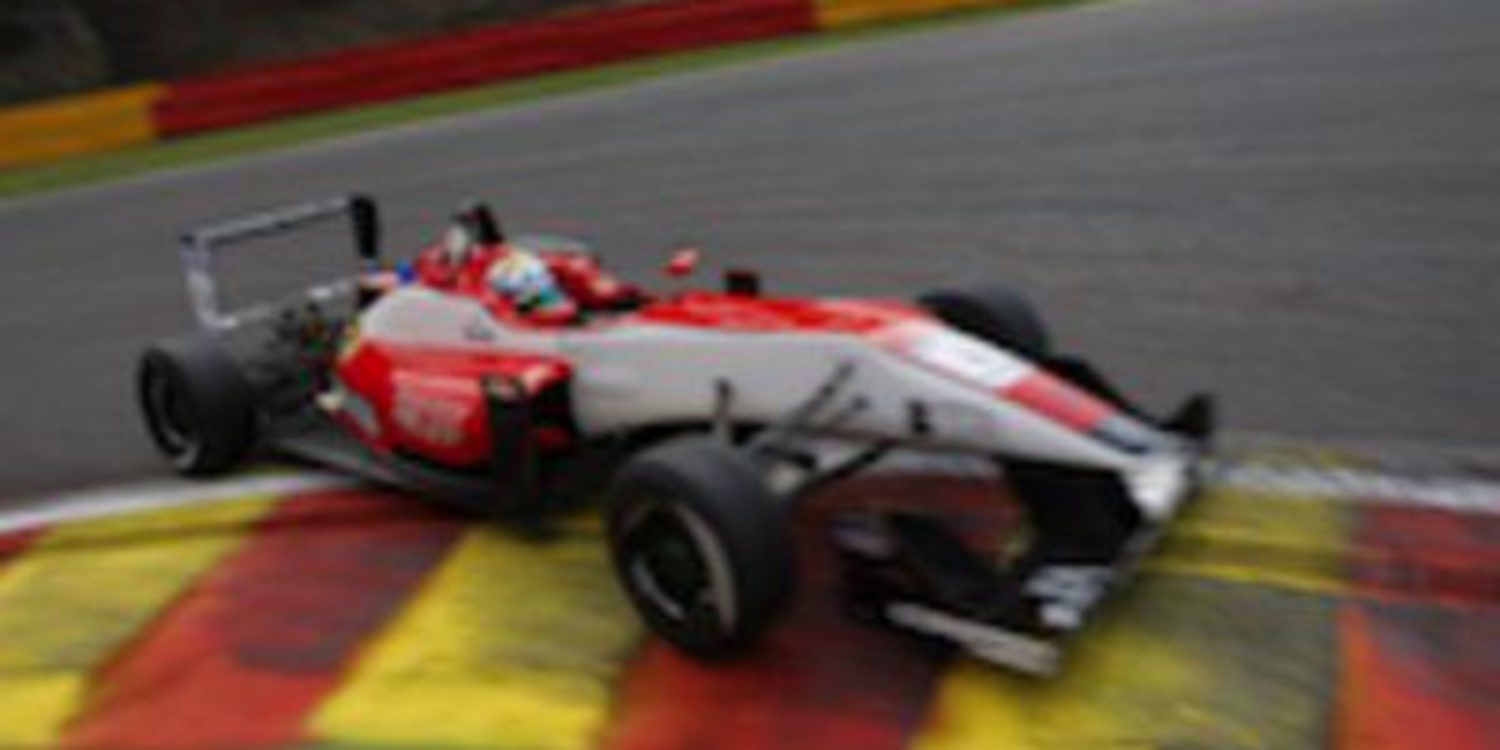 Félix Serralles hace doblete de poles en Spa