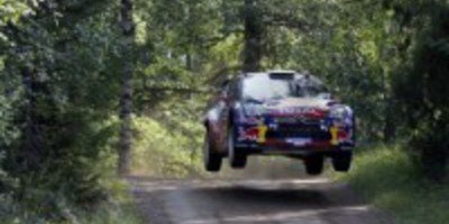 Sebastien Loeb cierra la 1ª etapa como lider con tres scratch en Finlandia